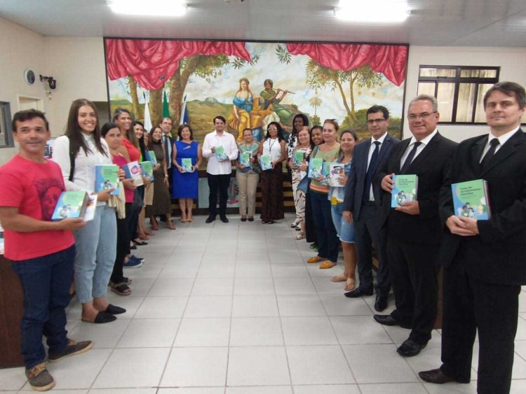 Ubá reúne representantes de 12 cidades em Fórum da Família Acolhedora