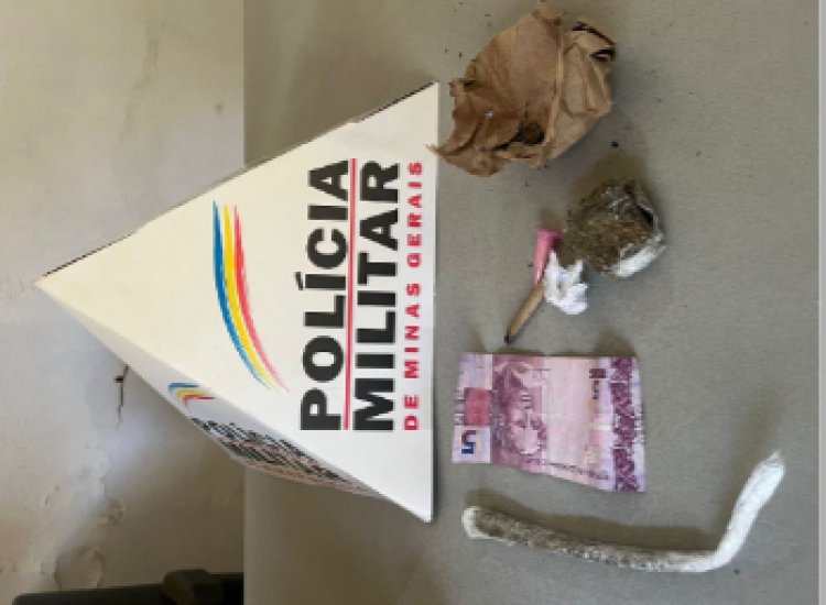 Polícia Militar realiza prisão de autores por corrupção de menor e tráfico de drogas dentro de ônibus em Guiricema