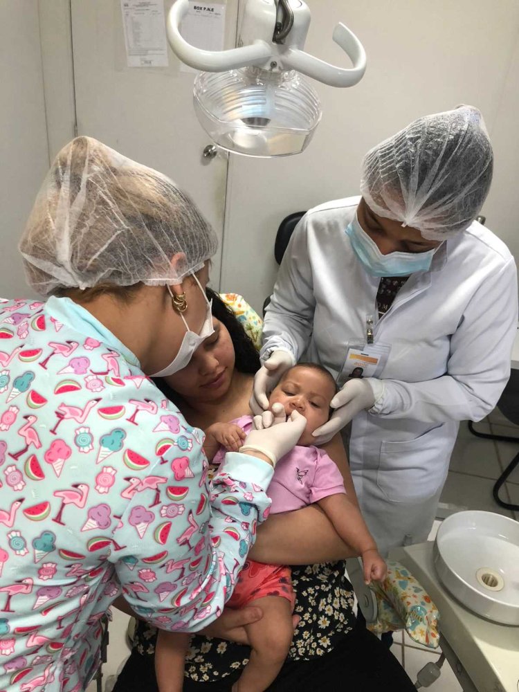 Ubá: CEO oferece cirurgia de Frenectomia para corrigir língua presa