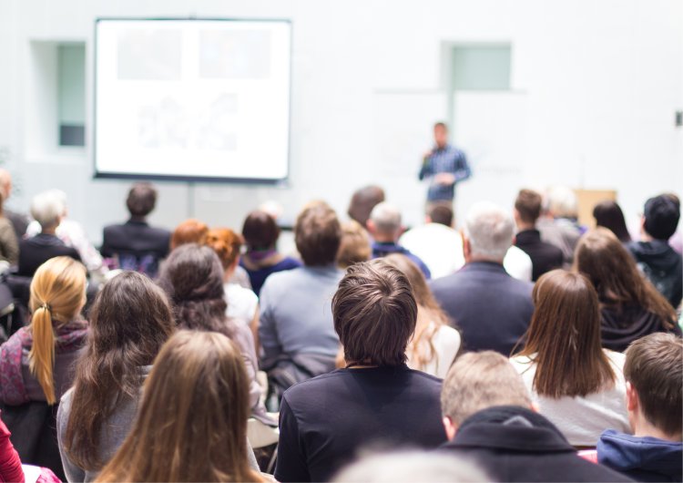 Ubá: Educadores da Rede Municipal participam de formação