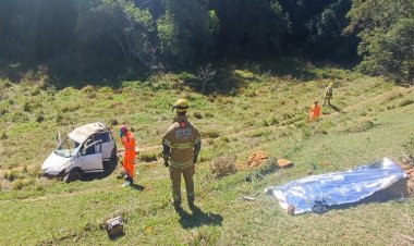 Capotamento na rodovia MCG-447, que liga Cataguases a Miraí deixa um morto e quatro feridos