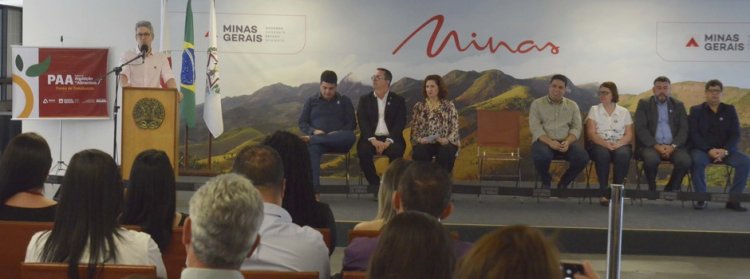 Governo de Minas vai distribuir gratuitamente 1,3 milhão de litros de leite para mais de 14 mil famílias do Norte e Nordeste do estado