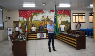 Cerimônia de entrega de certificados de dispensa de incorporação e compromisso à Bandeira Nacional é realizada na CMU
