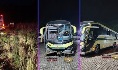 Ônibus da Viação Unida saiu da pista e bateu em uma árvore na serra de São Geraldo