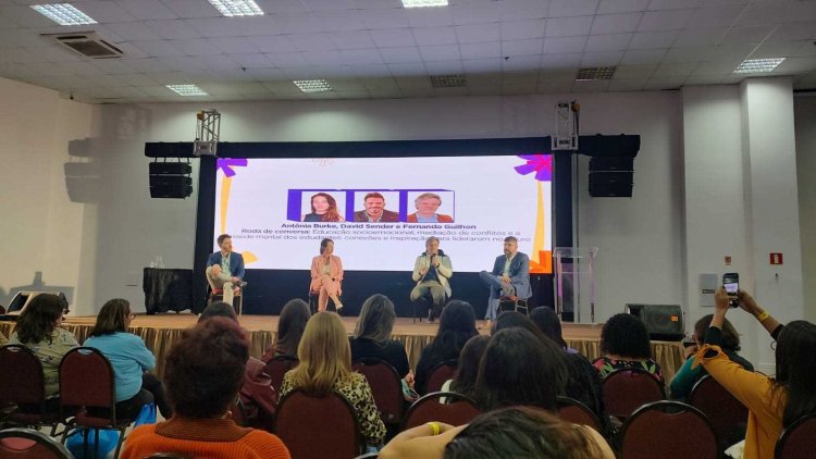 Educadores participam do Seminário Internacional de Educação Contemporânea