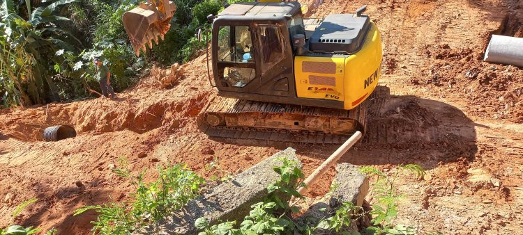 Prefeitura de Ubá inicia recuperação de via no São Sebastião