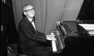 Hoje é aniversário de 120 anos de nascimento de Ary Barroso