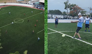 Prefeito Edson dá pontapé inicial na inauguração do Campo Sintético do Clube Praça de Esportes