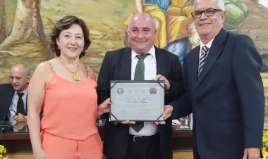 Almir Colpani recebe título de Cidadania Honorária de Ubá