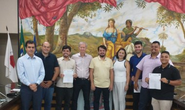 Conselheiros tutelares tomam posse para mandato de quatro anos em Ubá