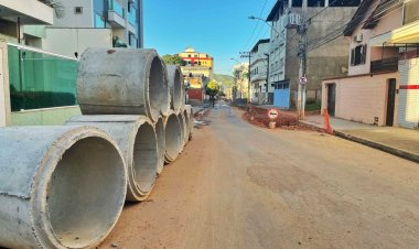 Ubá: Obras na Cel. Júlio Soares avançam com reconstrução da rede de esgoto