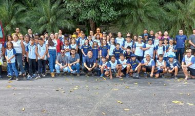 Ubá: Estudantes participam de trilha ecológica no Horto Florestal