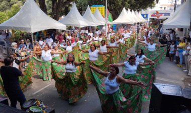 Ubá: Feira e Festival de Quitutes e Quitandas movimentam Praça São Januário
