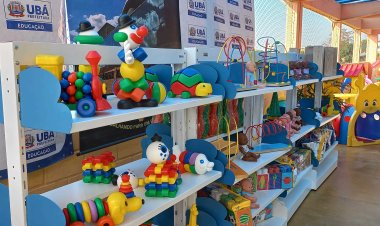 Ubá: Educação celebra Dia Mundial do Brincar com distribuição de brinquedos