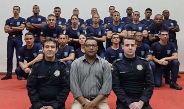 GCM de Ubá ministra aulas no curso de formação da Guarda de Astolfo Dutra