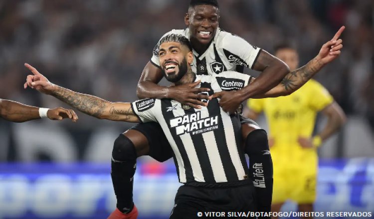 Botafogo goleia Peñarol por 5 a 0 e coloca pé na final da Libertadores