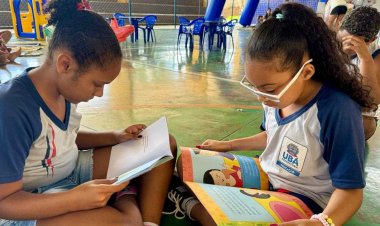 Secretaria Municipal de Educação de Ubá inaugura Biblioteca Itinerante