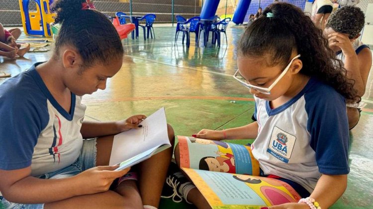Secretaria Municipal de Educação de Ubá inaugura Biblioteca Itinerante