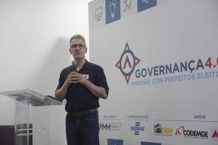 Governador apresenta avanços promovidos no Estado para prefeitos eleitos de Minas