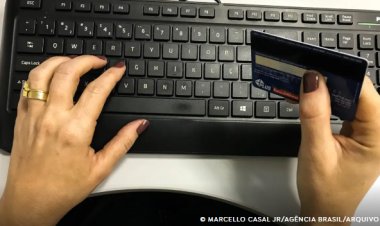 Receita Federal irá monitorar dados de cartão de crédito e Pix