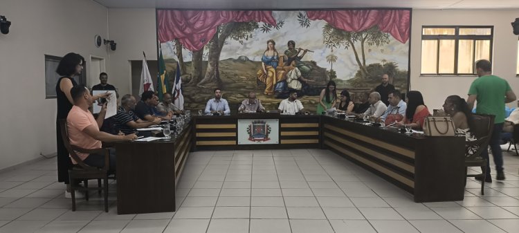 Primeira Reunião Extraordinária da Câmara Municipal de Ubá trata sobre rescisão de contrato com a Copasa