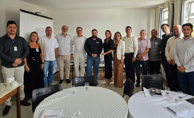 Viçosa: Prefeito Ângelo discute melhorias na saúde em reunião no Hospital São João Batista