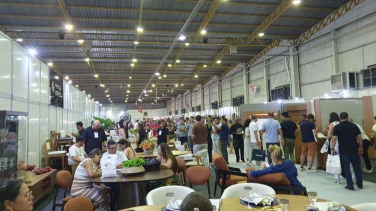 4ª Mostra de Móveis de Ubá consolida seu lugar no cenário moveleiro nacional