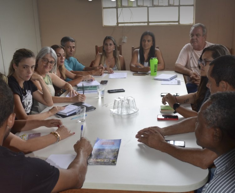 Secretaria de Agropecuária promove reunião para fortalecer a Feira Livre e as boas práticas agrícolas em Viçosa