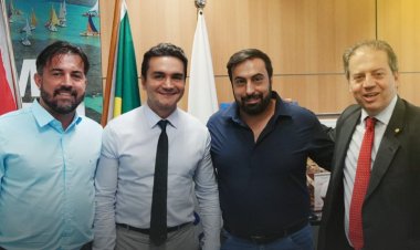 Prefeito Ângelo Chequer se reúne com Ministro do Turismo em busca de recursos para Viçosa