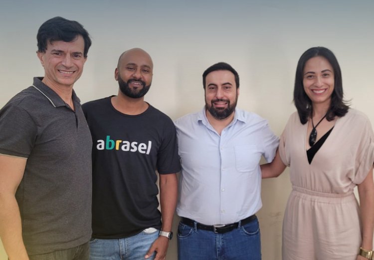 Prefeitura de Viçosa discute fortalecimento do setor de alimentação em reunião com a Abrasel