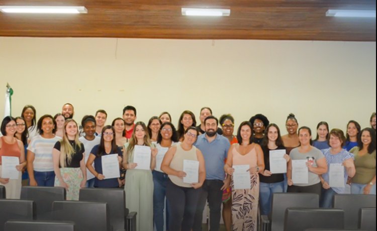 Profissionais da Educação tomam posse em Viçosa