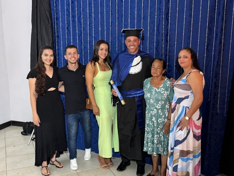 Vereador Lek celebra formatura em Gestão Pública com mensagem de superação e compromisso com a comunidade