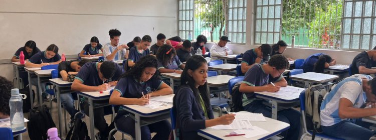 Governo de Minas vai aplicar o segundo teste de redação para o Enem 2025