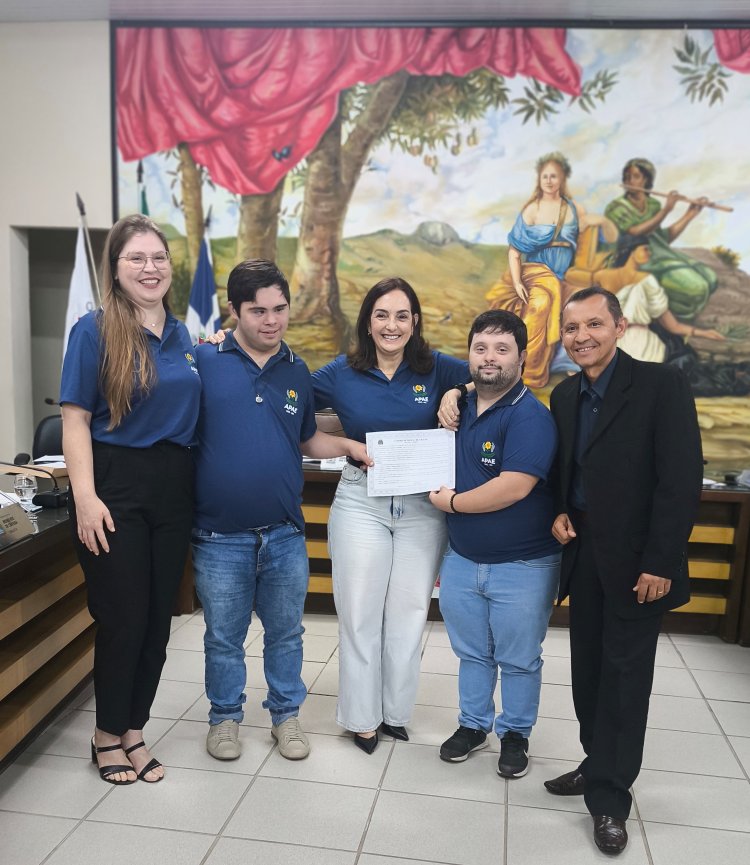 Câmara de Ubá entrega Moção de Aplausos à APAE por décadas de dedicação e inclusão social