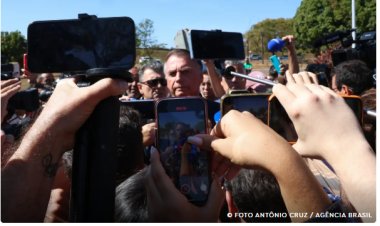 Suprema humilhação, diz Bolsonaro sobre tornozeleira eletrônica