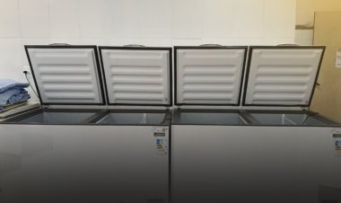 Prefeitura de Viçosa repassa freezer e geladeiras para escolas