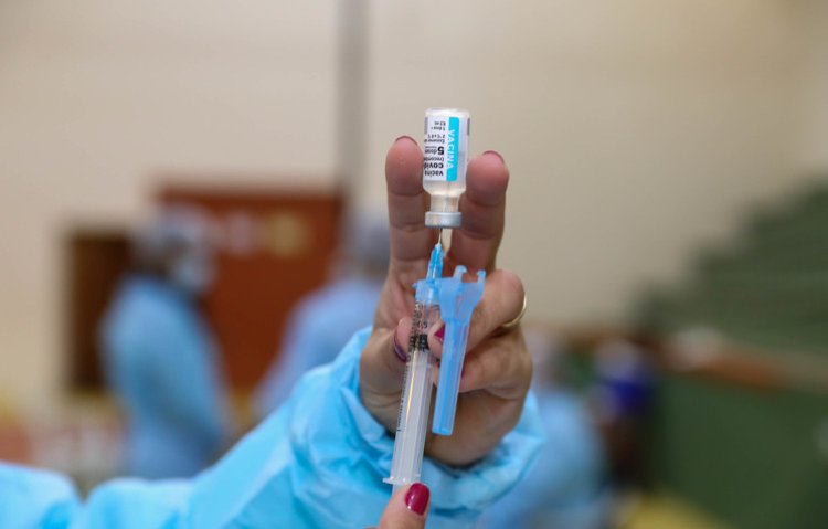 Governo de Minas reforça importância da vacinação e dos cuidados com idosos para prevenção de doenças respiratórias