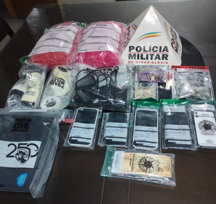 Polícia Militar efetua a prisão de três homens por tráfico de drogas em imóvel monitorado em Rodeiro