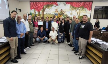 Câmara de Ubá entrega Moção de Aplausos ao CONPLEU pelo trabalho social e espiritual na cidade