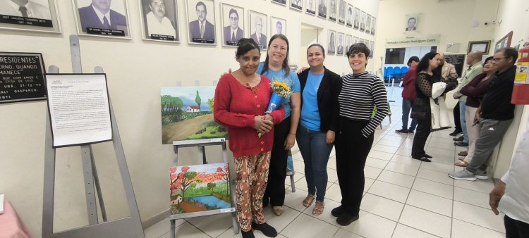 Exposição de Arte de Daiana Pereira Lamas emociona o público na Câmara Municipal de Ubá