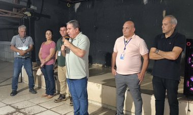 Moradores cobram melhorias na rede elétrica durante reunião com secretário no Córrego Alegre