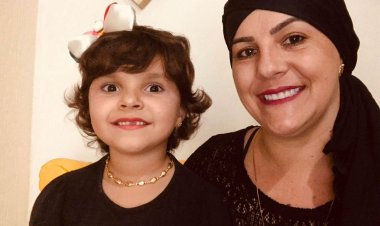 Mãe e filha vencem o câncer juntas e emocionam ao homenagear idealizador da Fundação Cristiano Varella durante toque do sino