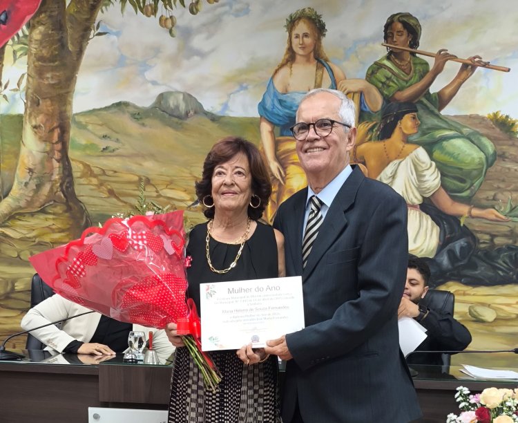 Educadora ubaense é homenageada com Diploma Mulher 2026 na Câmara Municipal