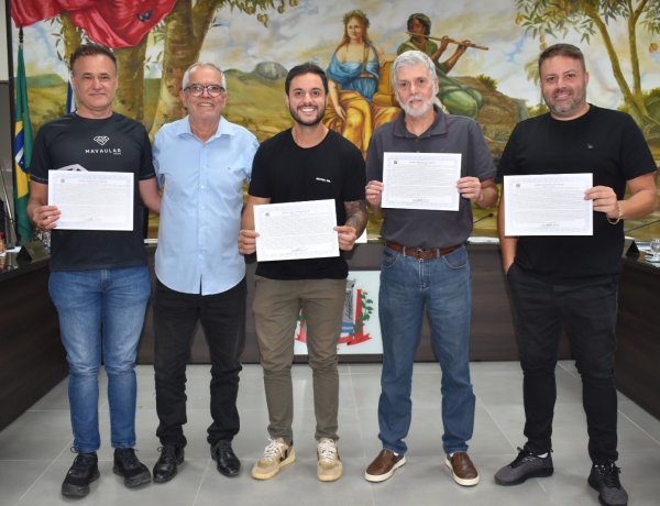 Câmara de Ubá presta homenagem a Juninho Maderite por atuação solidária durante enchente